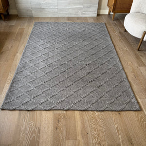 5' x 8' Grey Wool Area Rug - G375