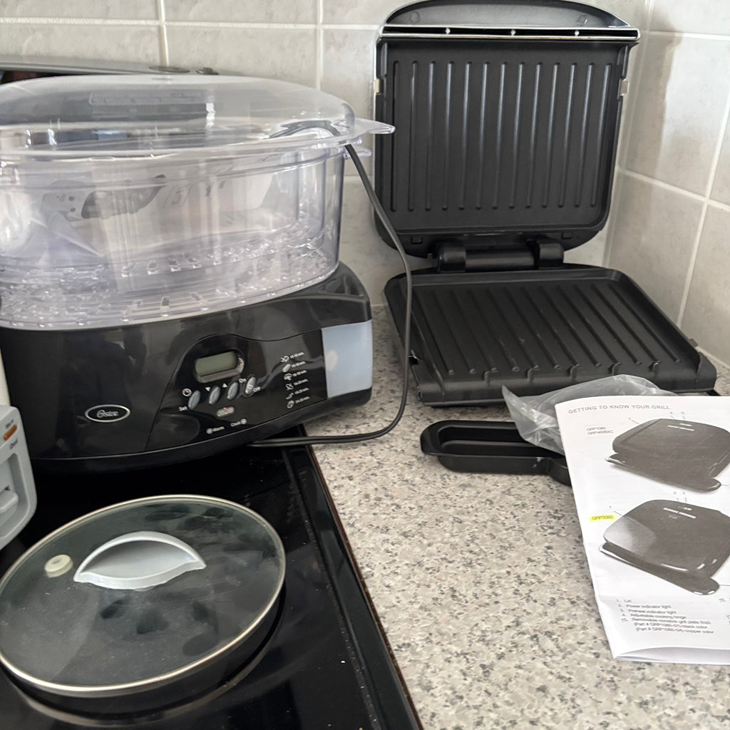 E882 Kitchen grouping (George foreman grill and more)