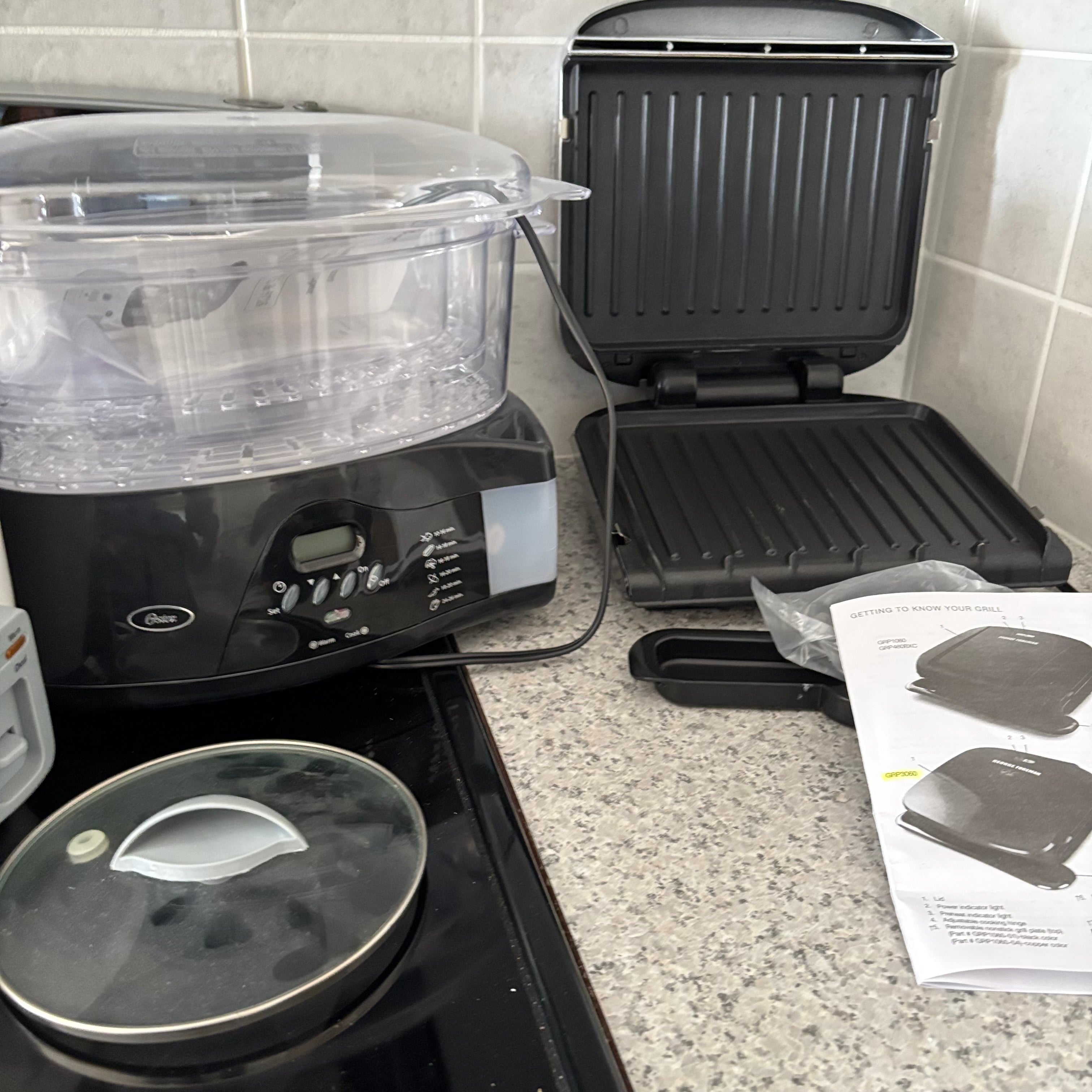 E882 Kitchen grouping (George foreman grill and more)