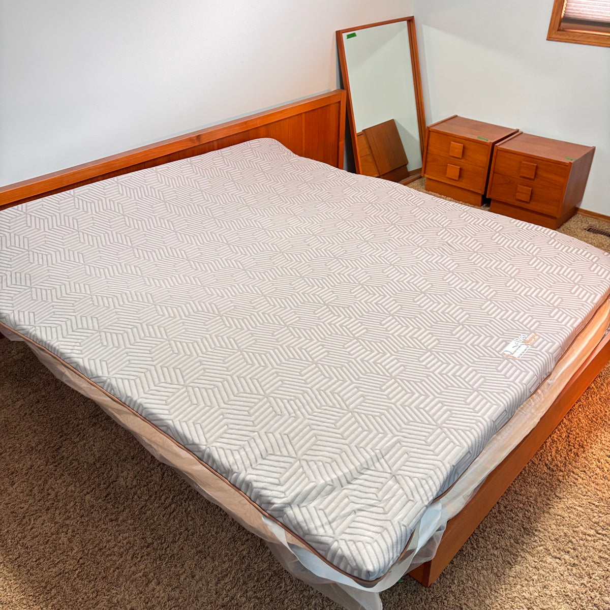 K330 King Size RV mattress with mattress topper
