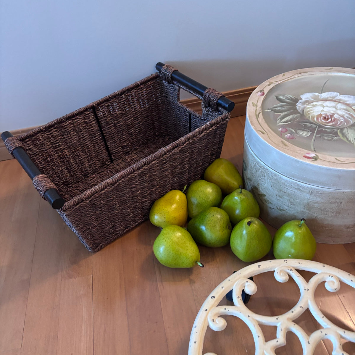 X246 Home decor grouping (Cast plant stand and more)