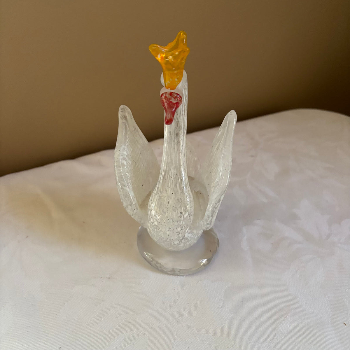 E144 Vintage blown glass swan king grouping