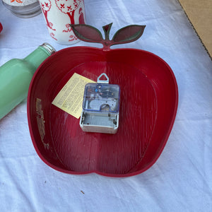 Vintage Kitchen Grouping (Apple Clock and More) - R381