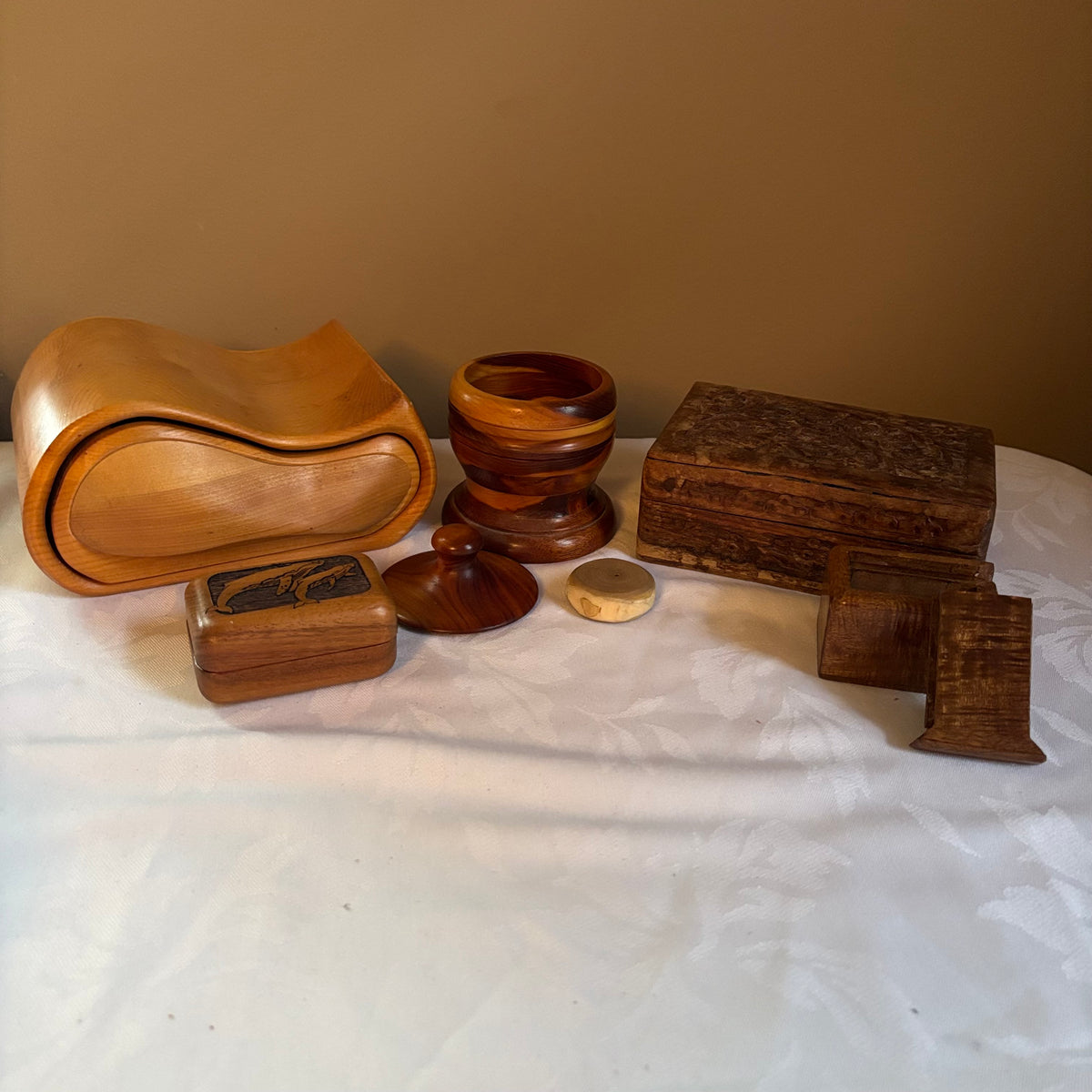 E134 Vintage wooden boxes grouping