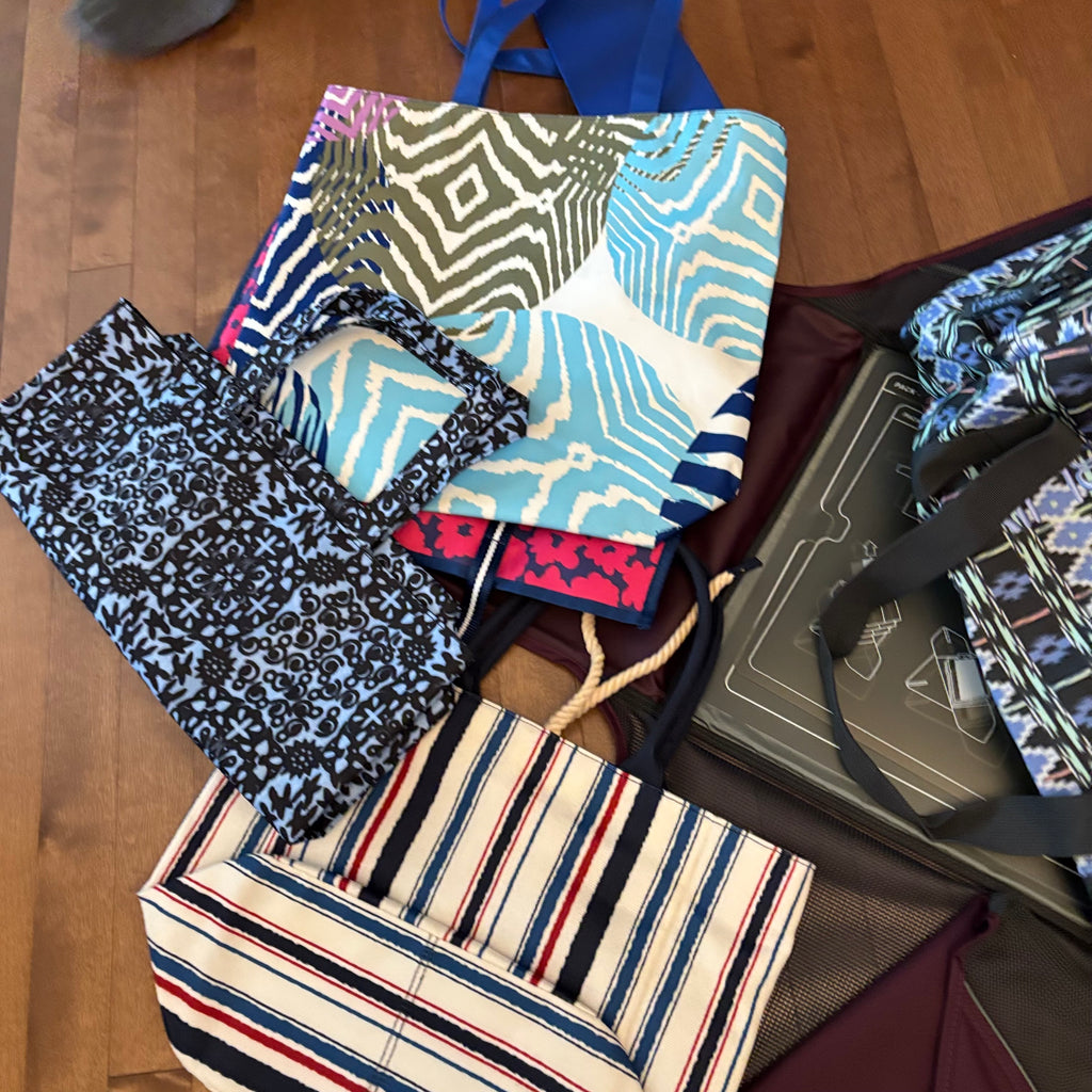 E906 Bags grouping (duffle bag and more)