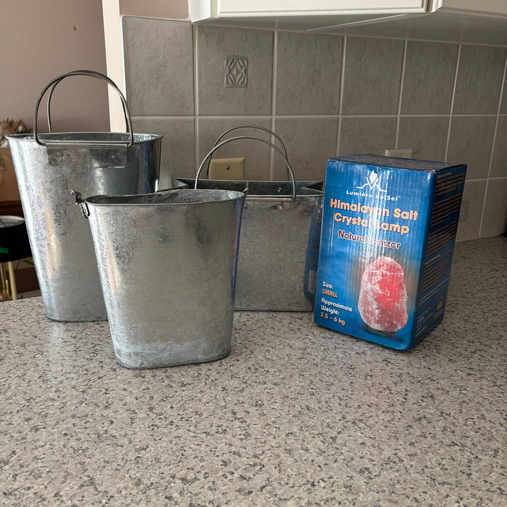 E902 Tin buckets and New salt lamp