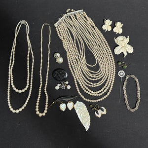 Vintage Jewelry Grouping - N304