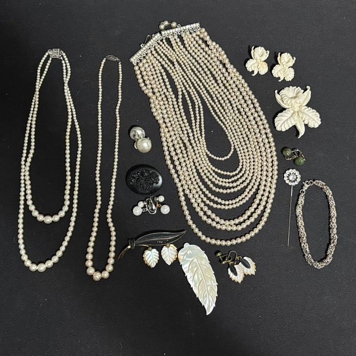 Vintage Jewelry Grouping - N304