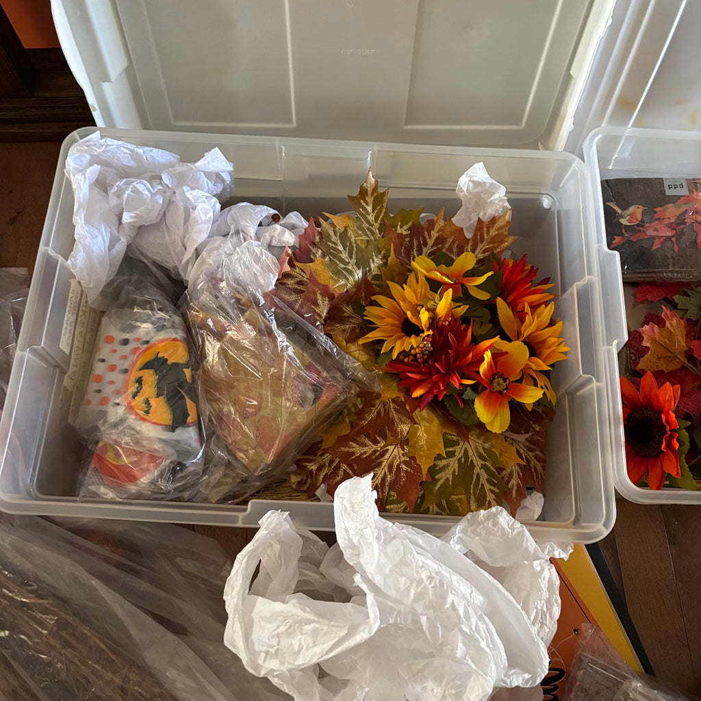 E875 Fall decor grouping