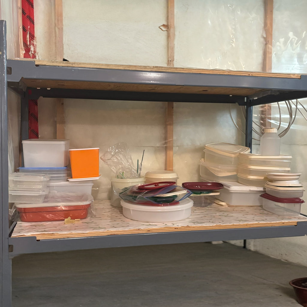 E849 Tupperware and more grouping