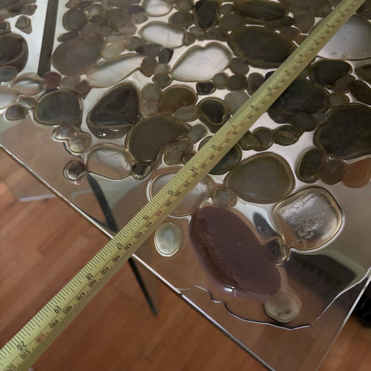 E162 Vintage glass accent table with resin rocks finish (some rocks have fallen out)