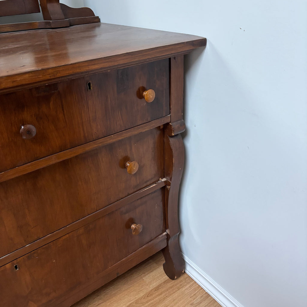 F180 Solid wood antique 4 Drawer dresser with mirror (some dings/separation along edges of drawer)