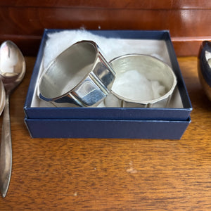 VINTAGE SILVER PLATED COMMUNITY FLATWARE WITH FLATWARE CASE AND MORE - P346