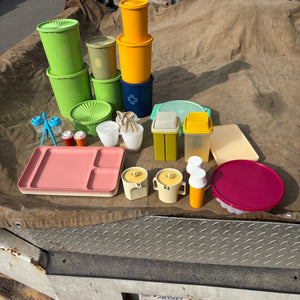 Vintage Tupperware Grouping - R379