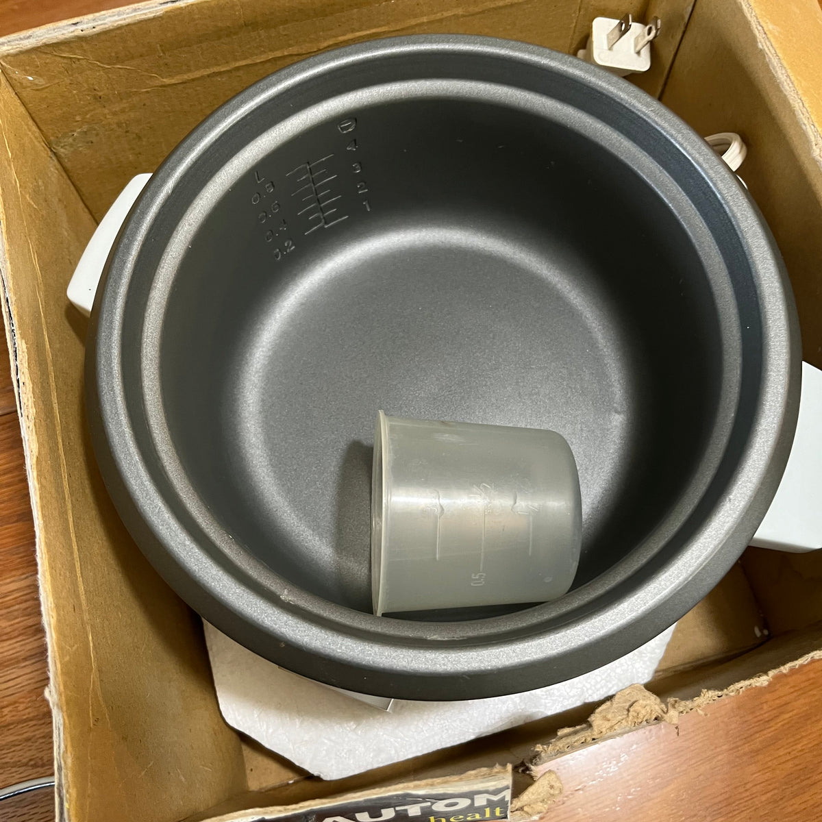 B317 Kitchen grouping (new rice cooker and more)