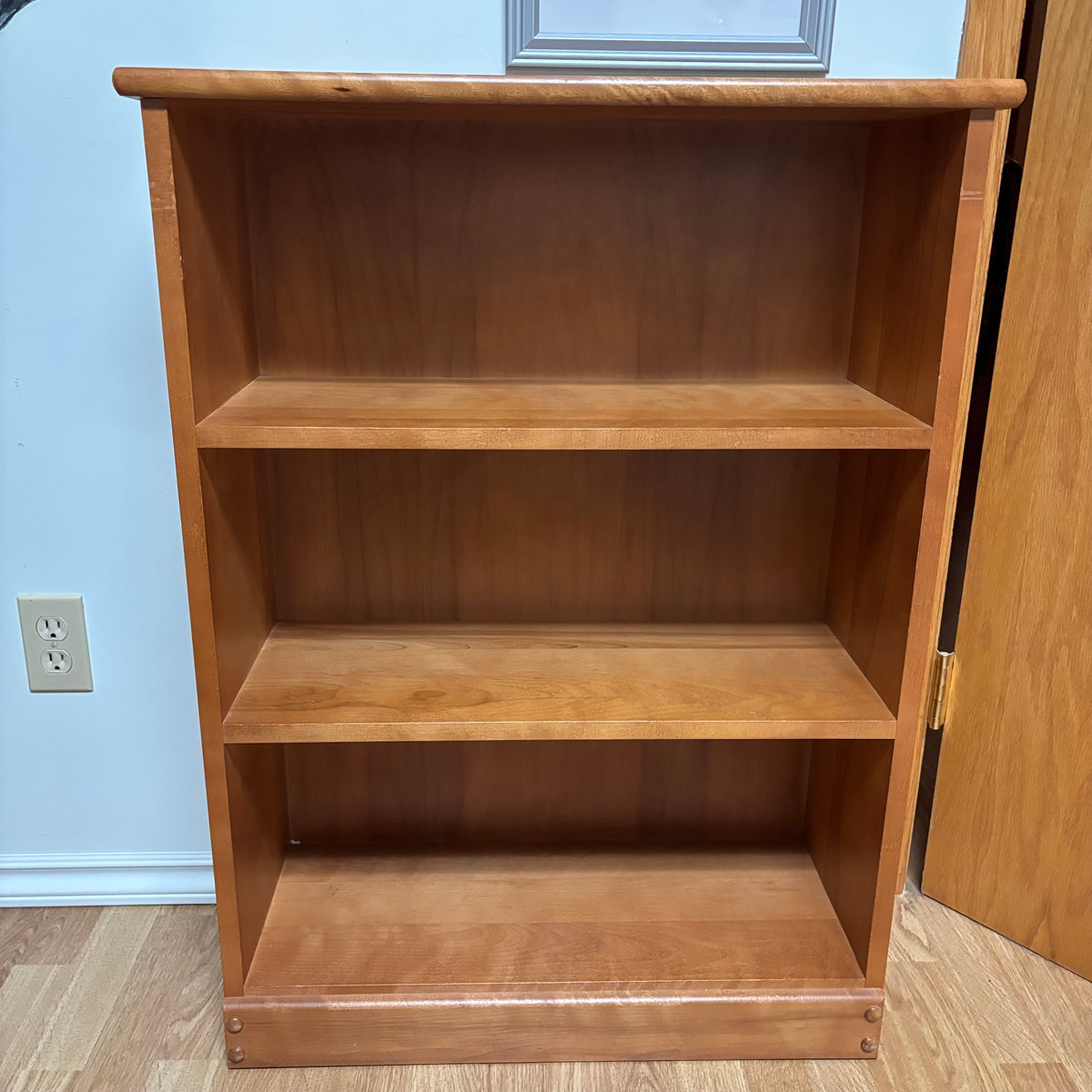 F179 Vintage solid wood book shelf