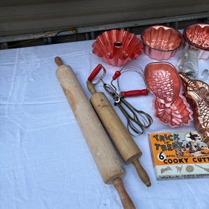 Vintage Kitchen Grouping (Copper Molds and More) - R400