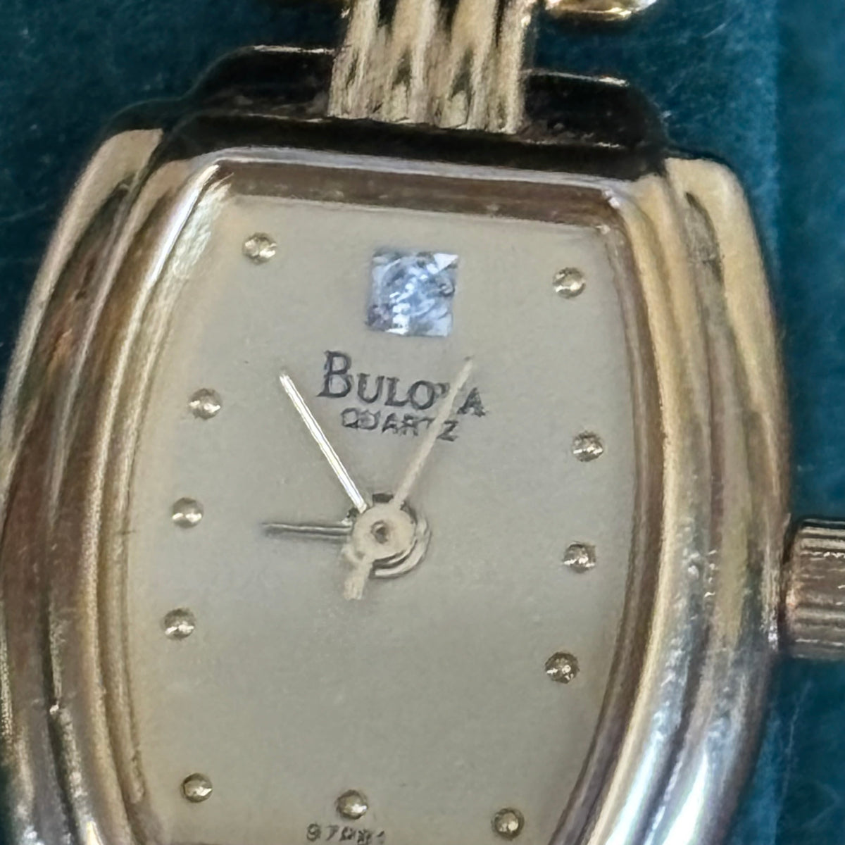 R318 Vintage Bulova ladies' quartz cocktail watch