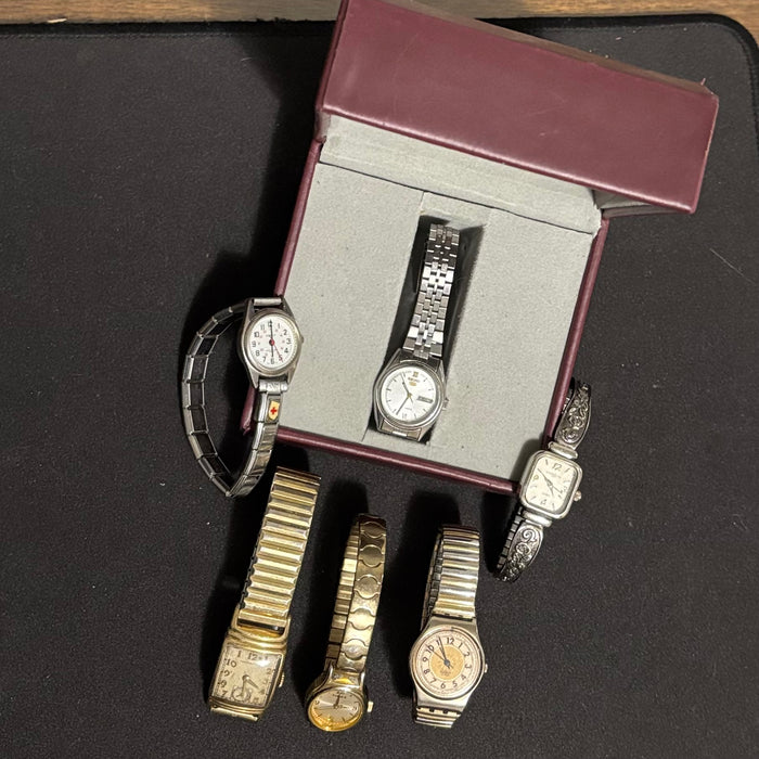 Ladies' Watches Grouping - N302