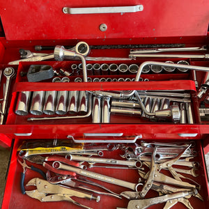 Garage Grouping (Red Toolbox and More) - M107