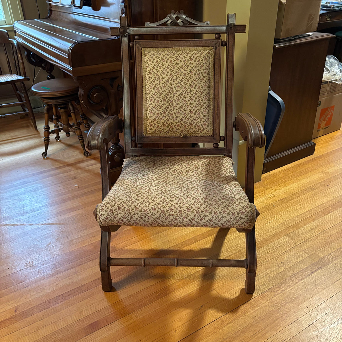E123 Antique folding rocking chair