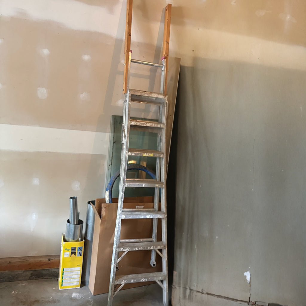 F145 Garage Grouping (ladder and more)