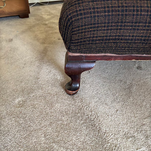 OVERSIZED VINTAGE CHAIR - P234