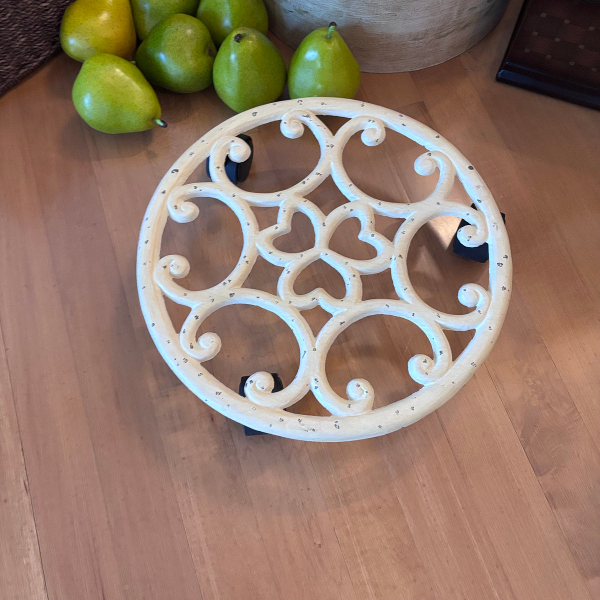 X246 Home decor grouping (Cast plant stand and more)