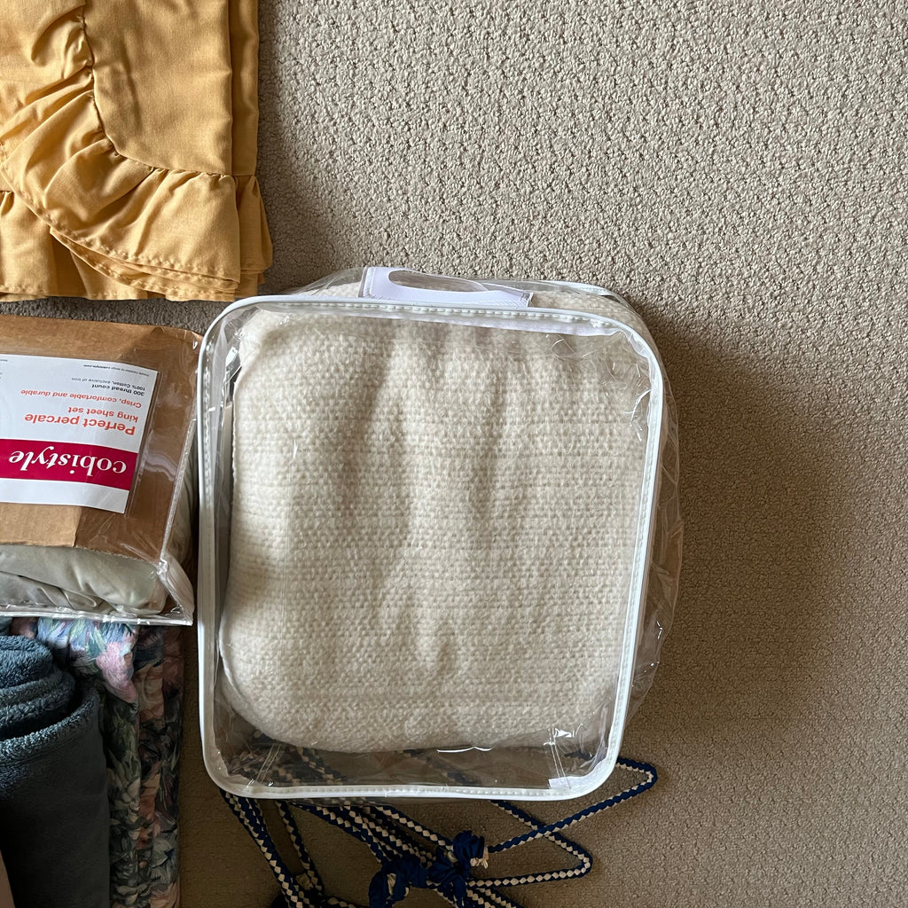 B334 Linen closet contents