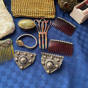 VINTAGE PURSES AND MORE GROUPING - P296
