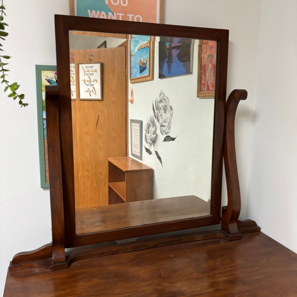F180 Solid wood antique 4 Drawer dresser with mirror (some dings/separation along edges of drawer)