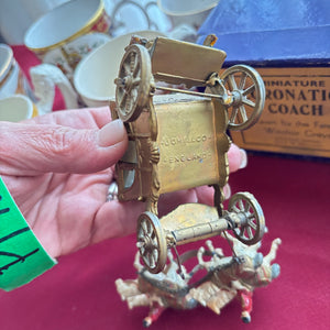 BRITISH ROYALTY GROUPING (MINIATURE CORONATION COACH AND MORE) - P148