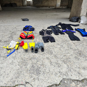 Wetsuits and more grouping - O445