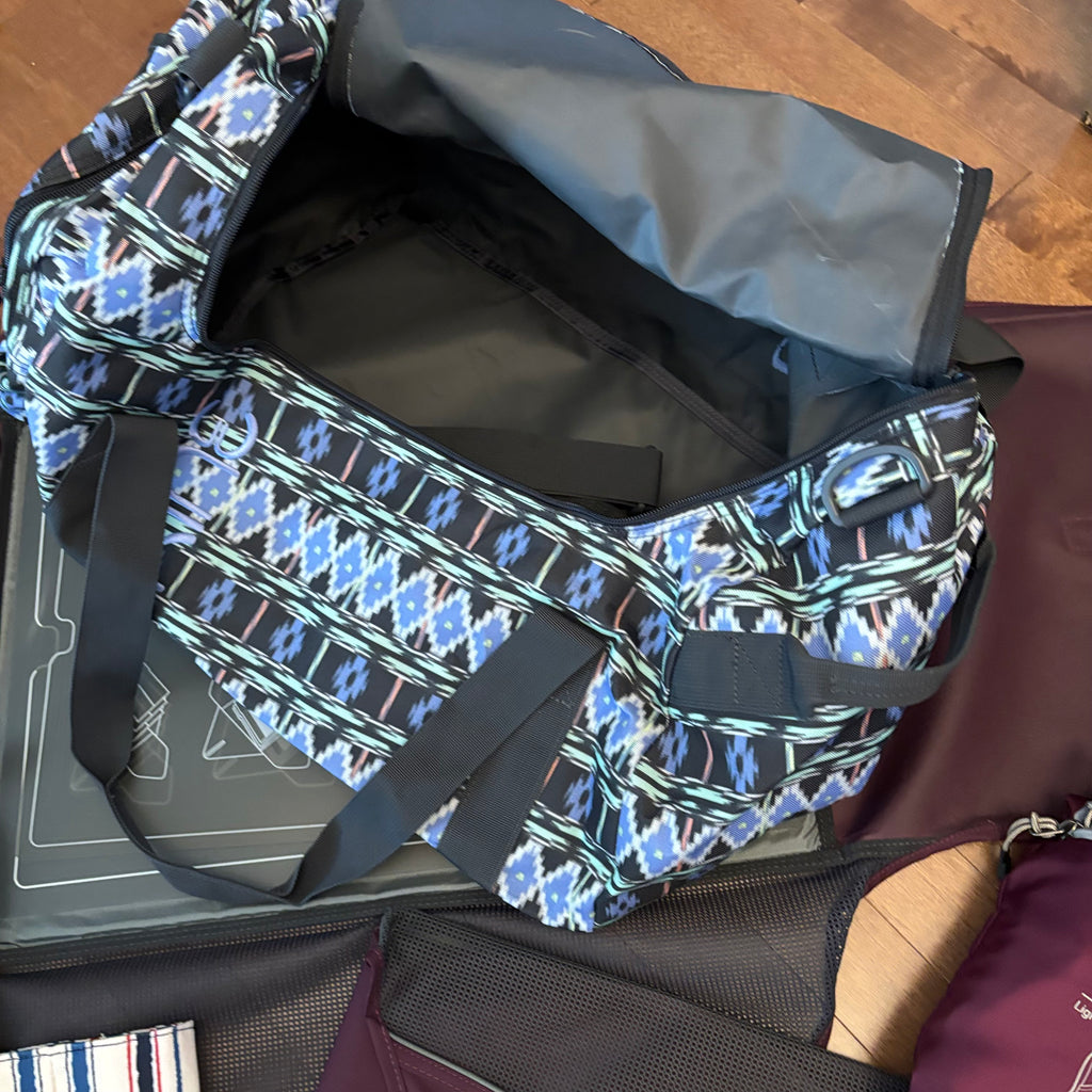 E906 Bags grouping (duffle bag and more)