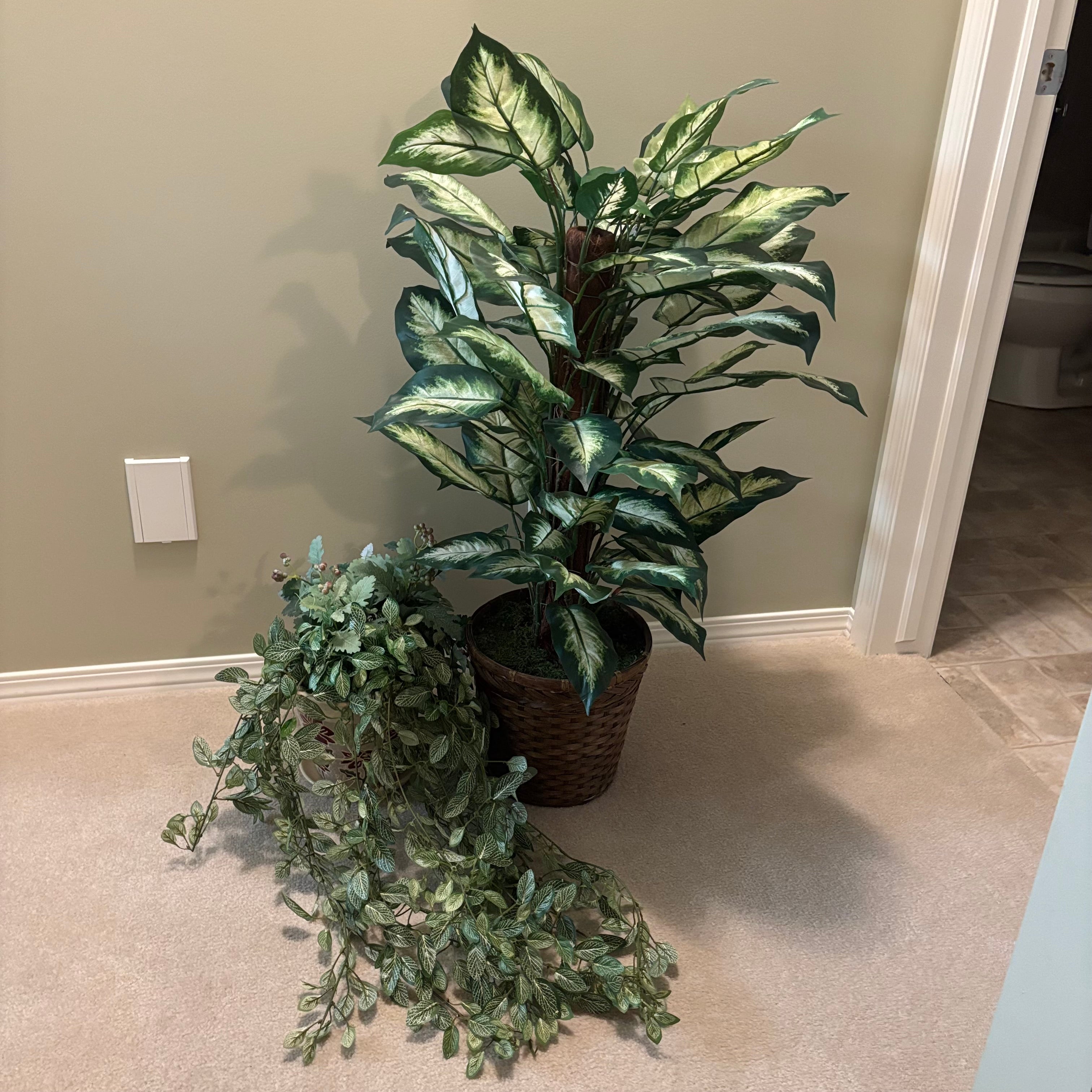 E852 Faux tree and faux greenery grouping