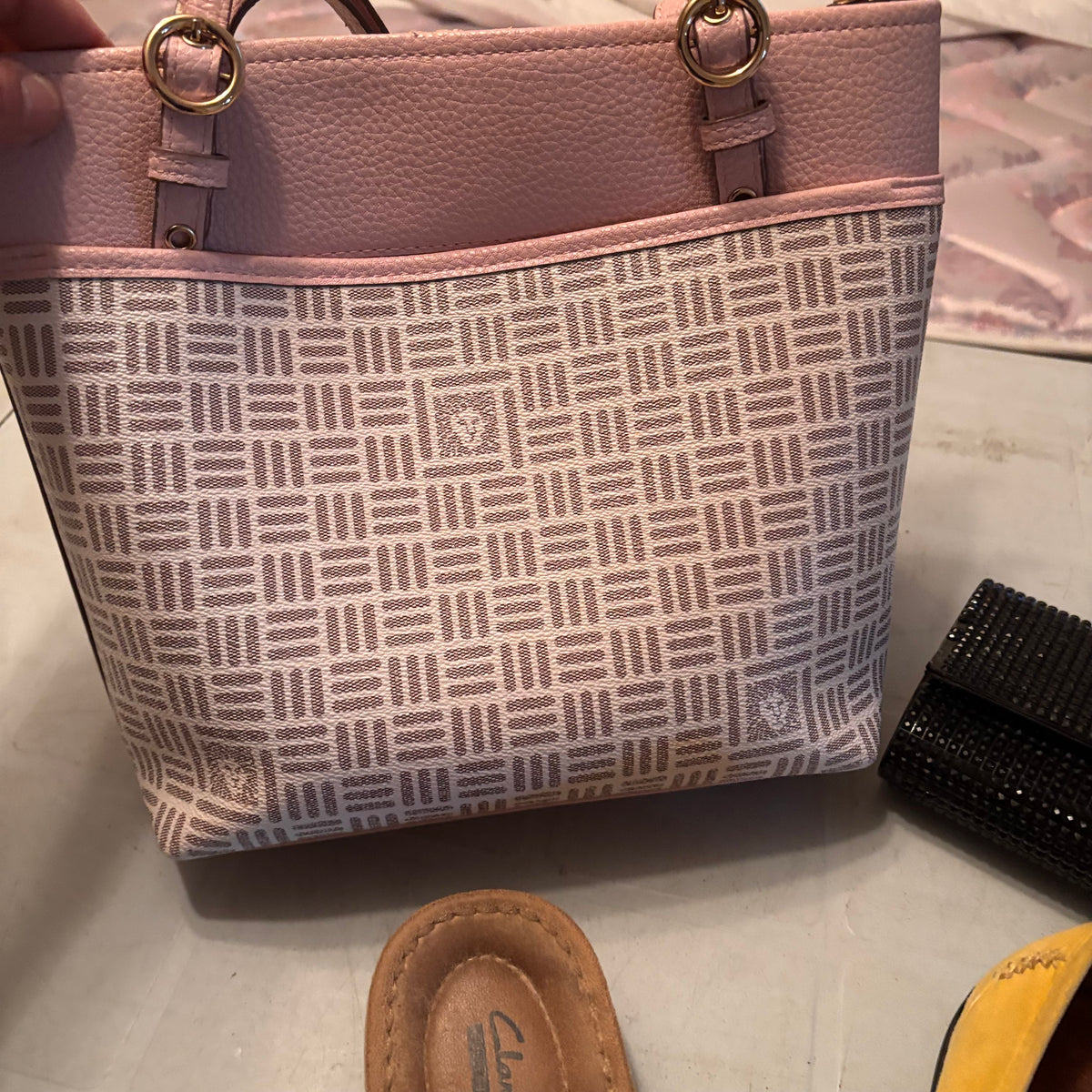 X230 Ladies size 5 shoes and purses