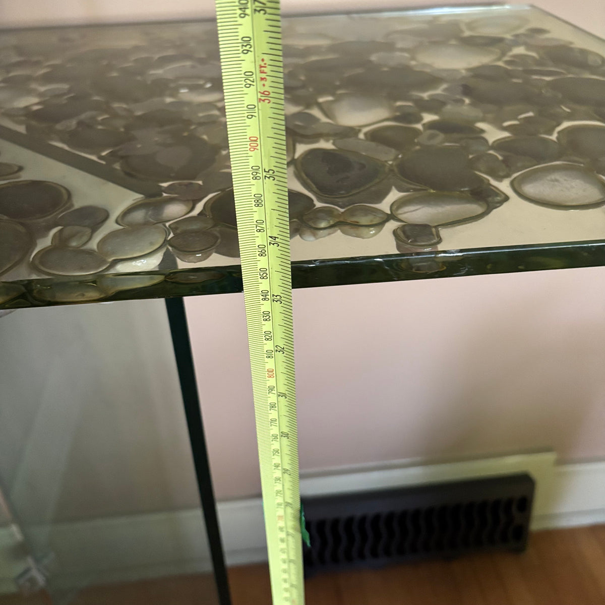 E162 Vintage glass accent table with resin rocks finish (some rocks have fallen out)