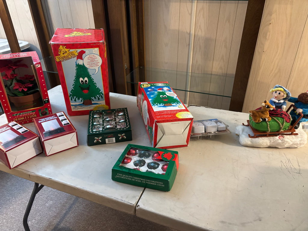 K502B Christmas grouping (lights and more)