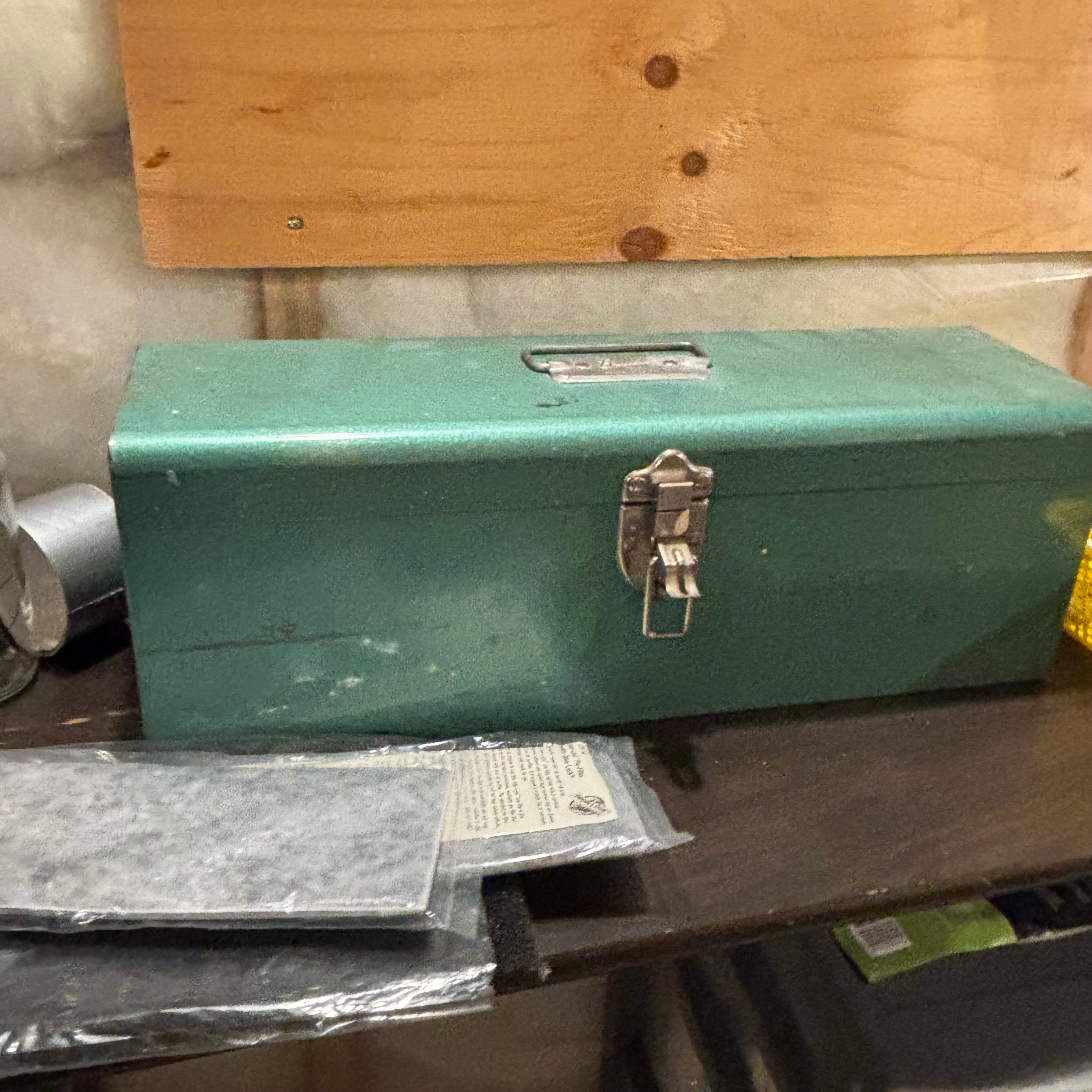 E859 Home grouping (plastic bins and more)