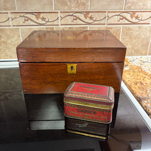 Vintage Grouping (Toiletries Kit and More) - M332