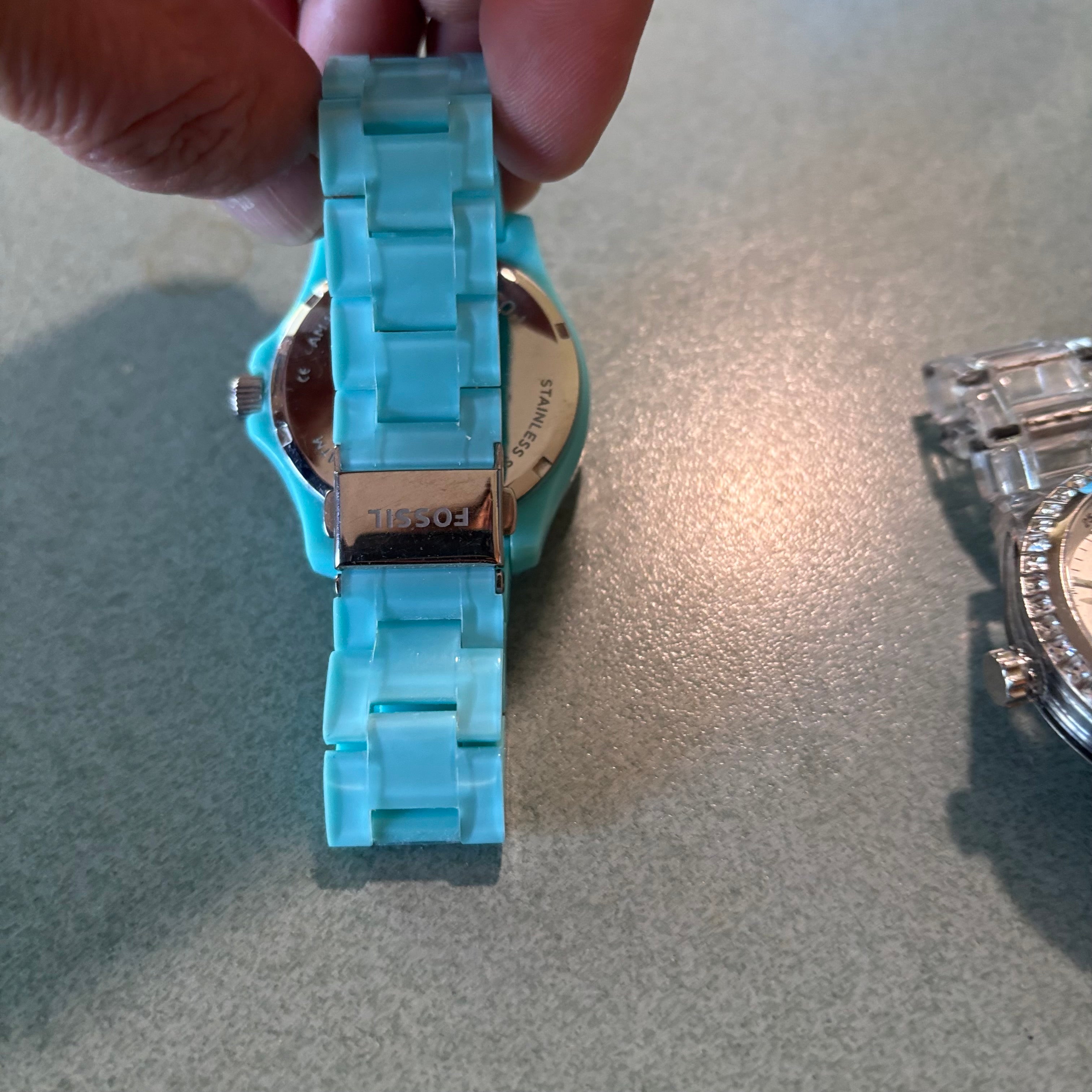 D100 Fossil Watches Grouping (plastic bands)