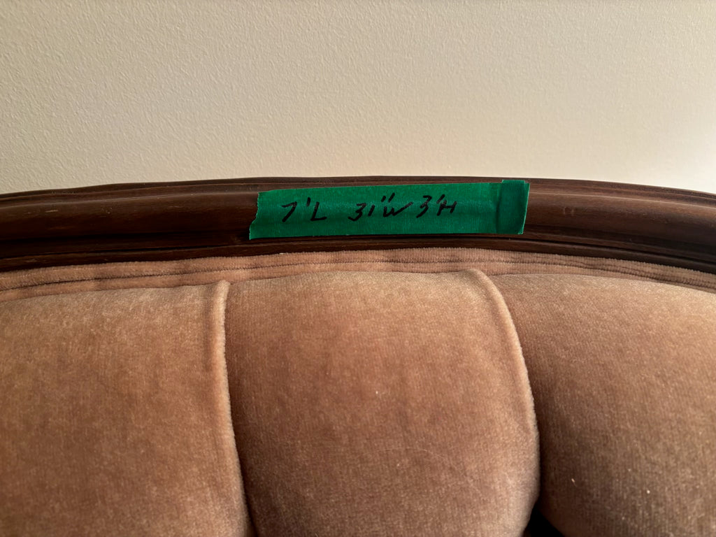 F201C Vintage sofa with solid wood frame and pink velvety fabric