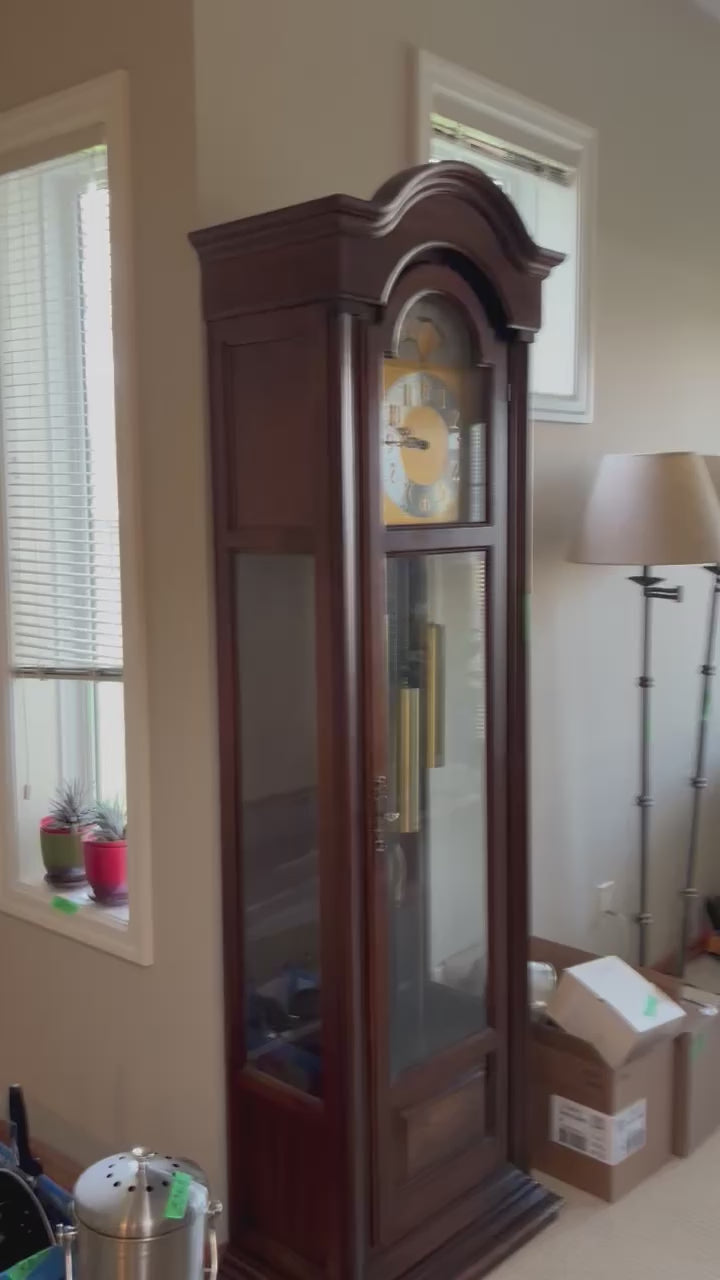 B100 Vintage Howard Millar Grandfather Clock (in excellent working condition) **SEE FULL DESCRIPTION